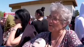 VIDEO Coadă la moaștele Sfintei Împărătăse Elena. Moaștele au fost duse aseară la Mănăstirea Pantocrator din Teleorman